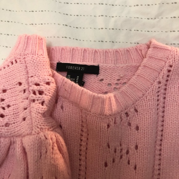 knit pink puffed sleeved cropped sweater - Picture 3 of 3